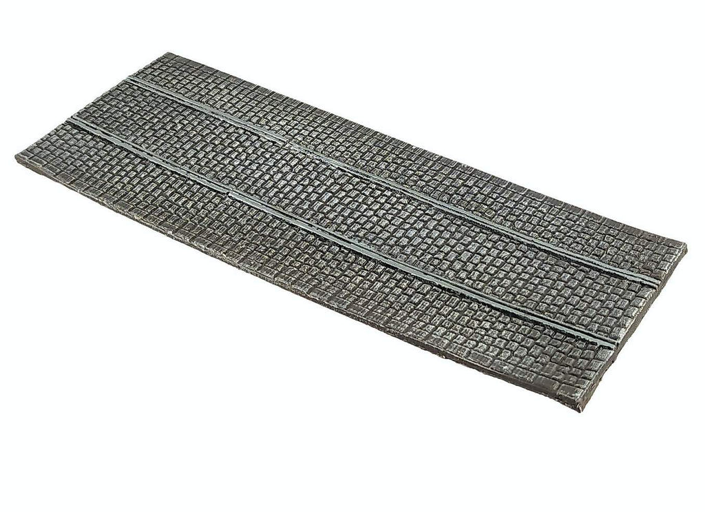 Cobblestone road with tram tracks – straight section  28mm 1:56 scale