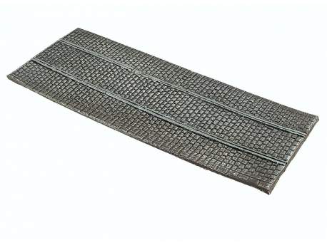 Cobblestone road with tram tracks – straight section  28mm 1:56 scale