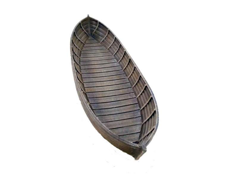Multi-period 30-Foot Clinker Boat 1:56 (28mm)