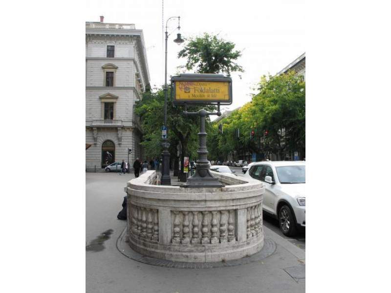 Metro station entrance 1:56 (28mm)