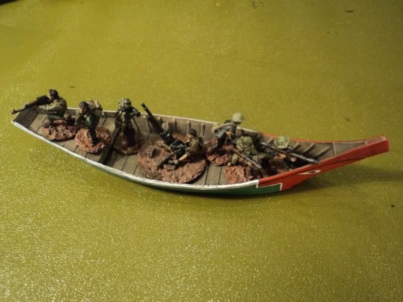 Vietnam Five-Planks Houseboat 1:56 (28mm)